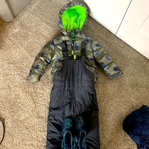 Winter/rain gear suit